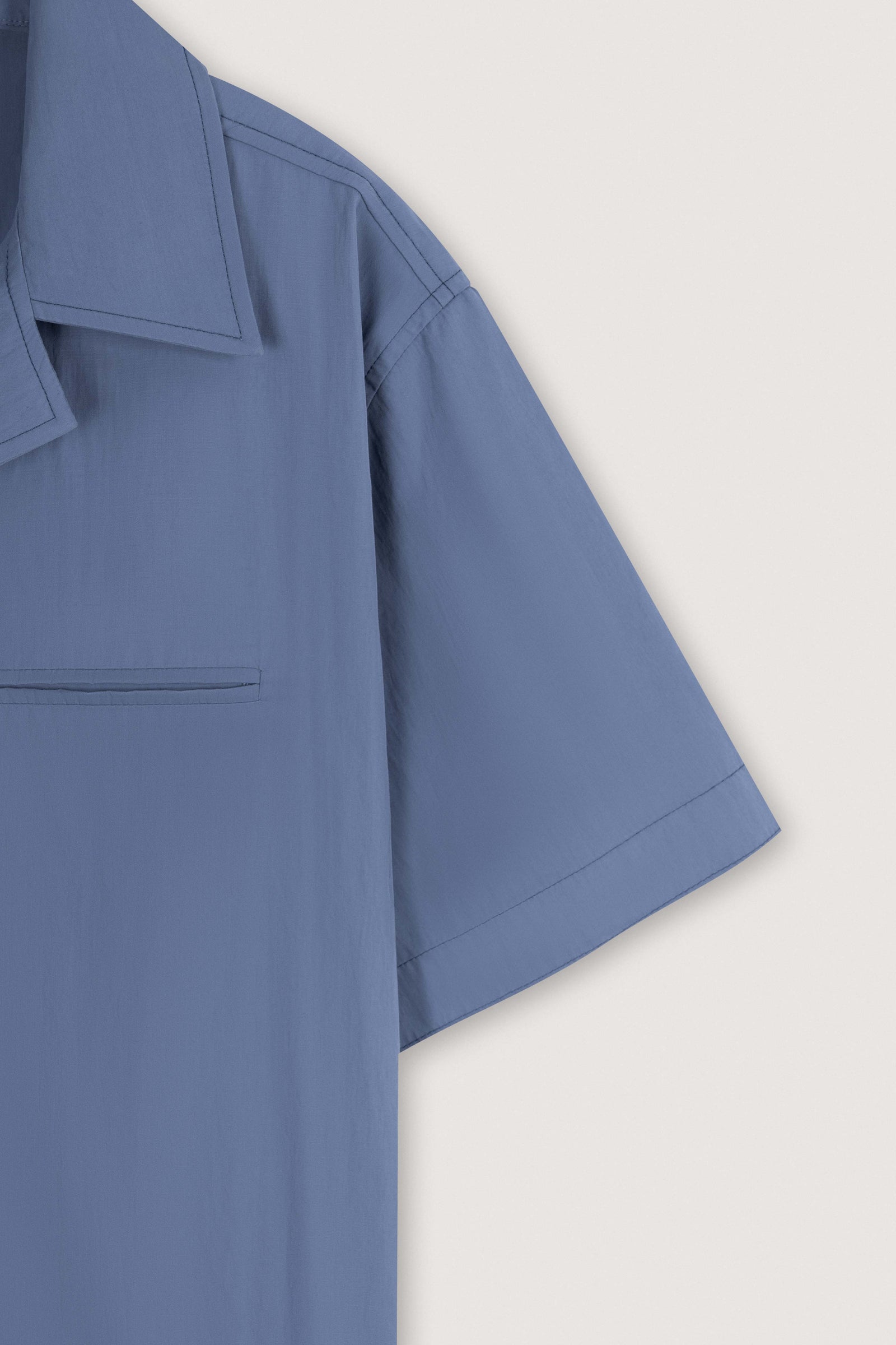 Slate Blue Short-Sleeve Contrast-Stitch Boxy Shirt - Navy Blue - image 4